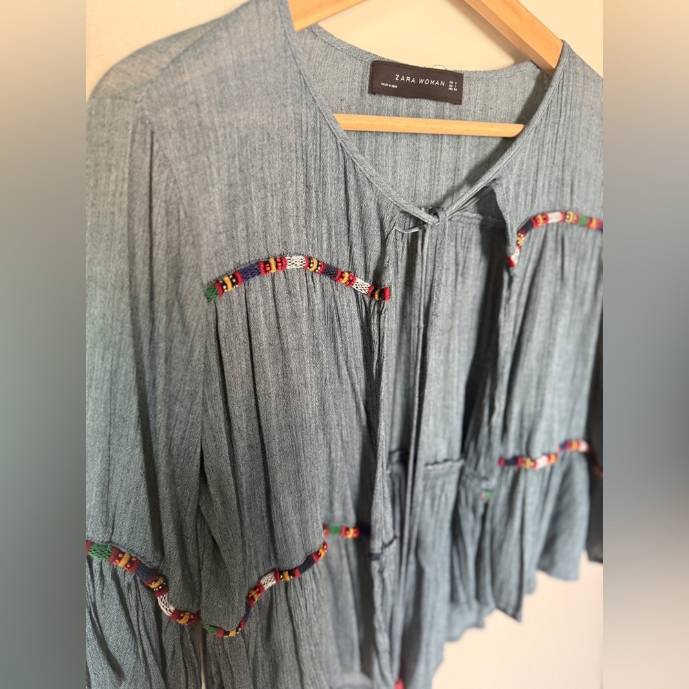 Zara EUR Women Embroidered Tie Front Top S